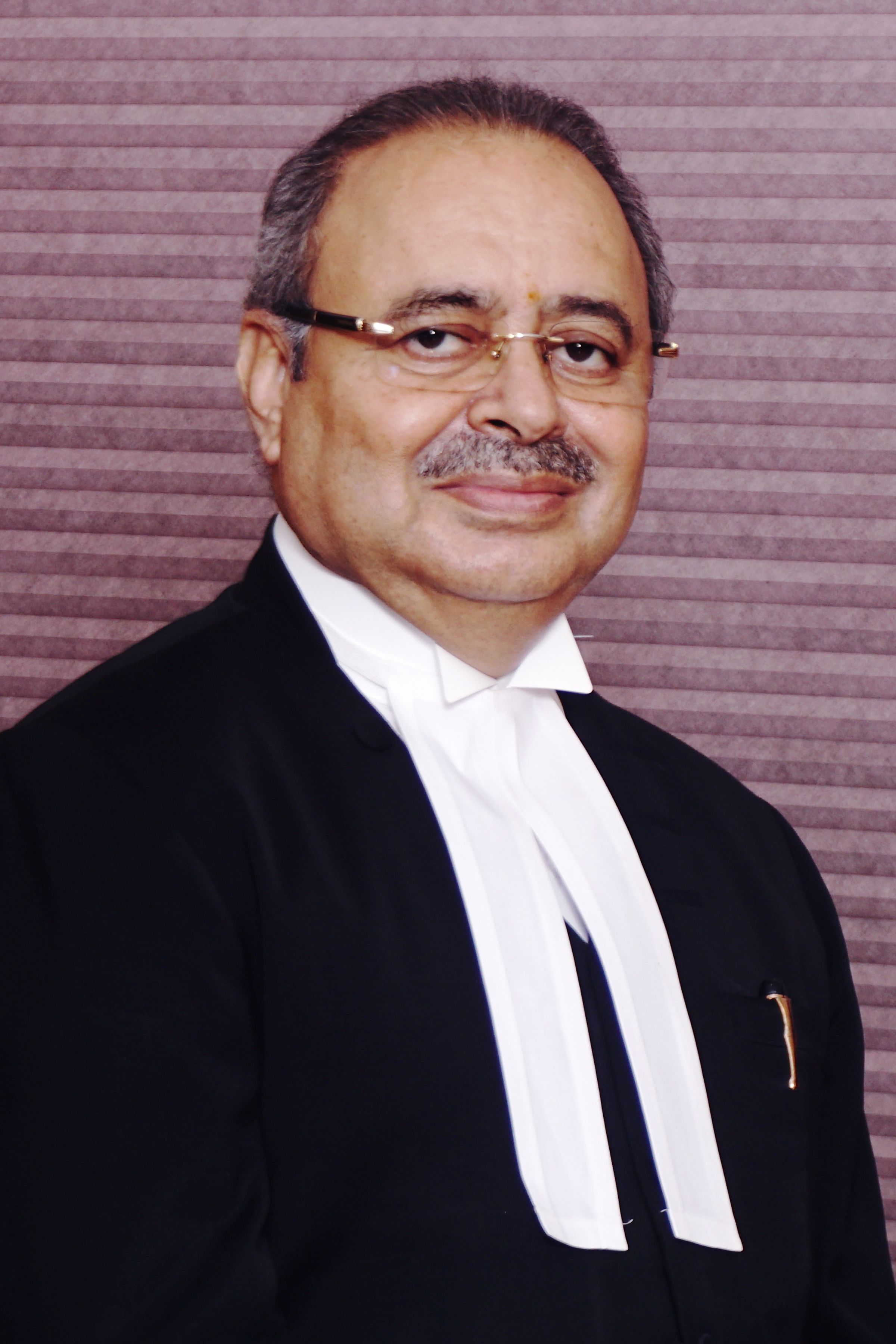 Hon’ble Mr. Justice Ritu Raj Awasthi (Sr. Judge, Lko.)