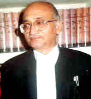 Hon’ble Mr. Justice Shashi Kant Agarwal 