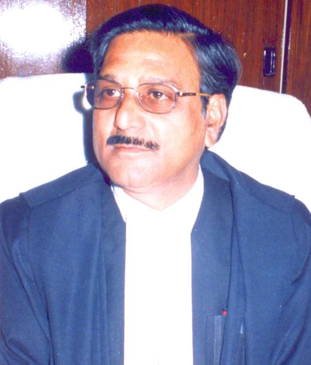 Hon’ble Mr. Justice Shishir Kumar 